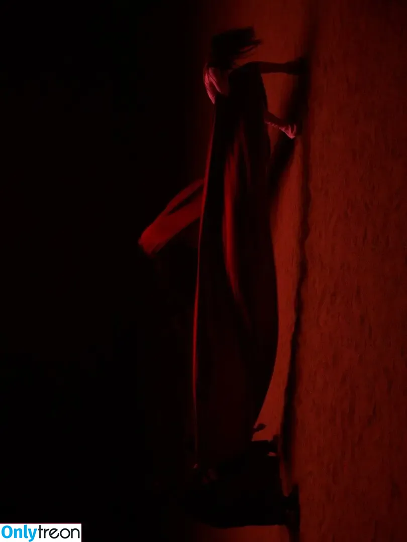 Dove Cameron nude photo #0328 (darkwingdove / dovecameron)