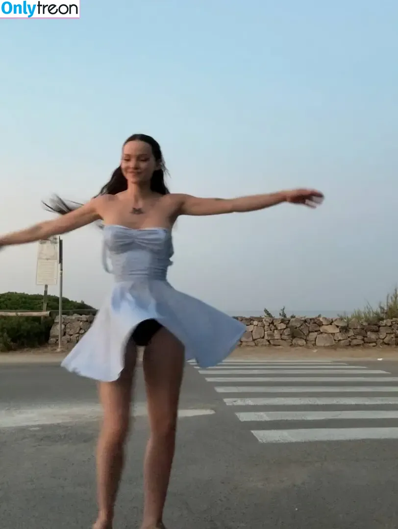 Dove Cameron nude photo #0391 (darkwingdove / dovecameron)