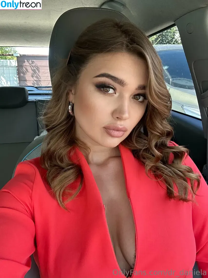 dr_daniela nude photo #0001 (dr_daniela)