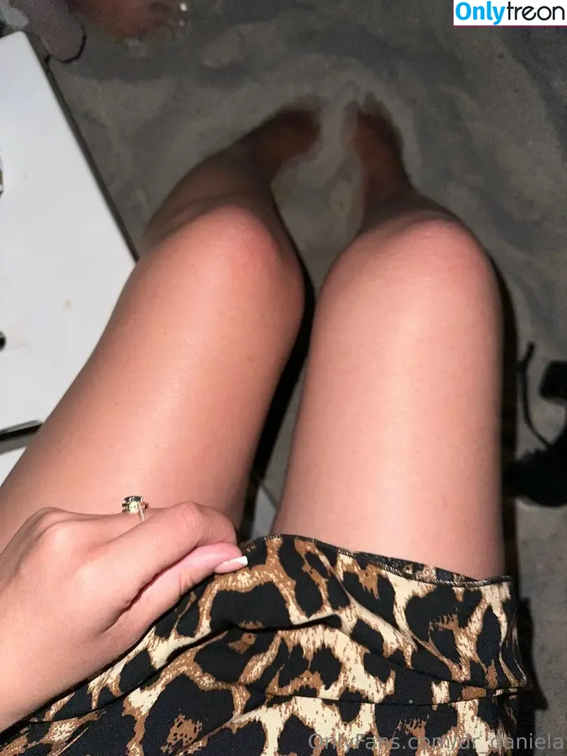 dr_daniela nude photo #0039 (dr_daniela)