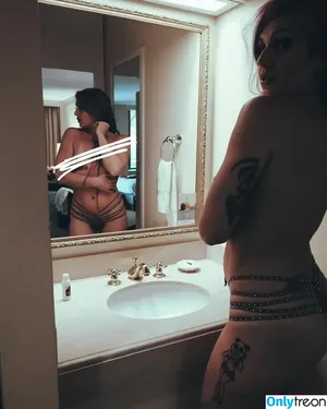 Dr. Timaree Leigh / drtimaree / honeytree.evileye / timbalingling nude photo #0071