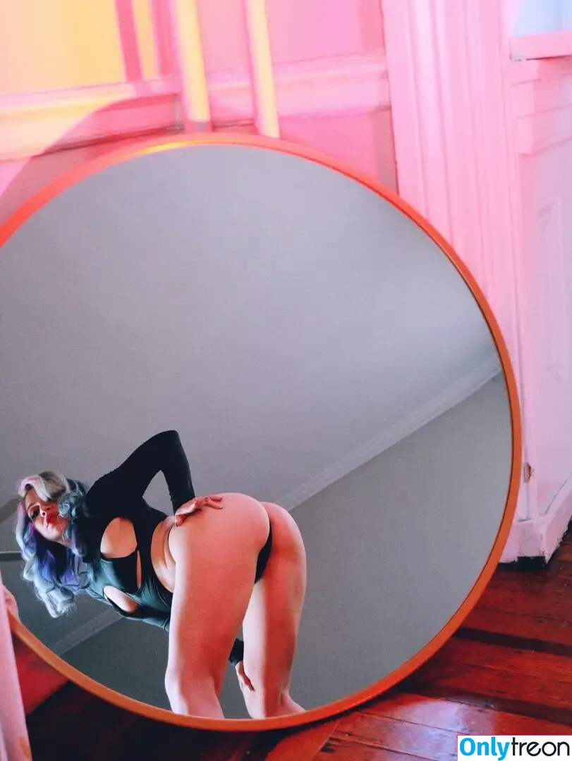Dr. Timaree Leigh nude photo #0022 (drtimaree / honeytree.evileye / timbalingling)