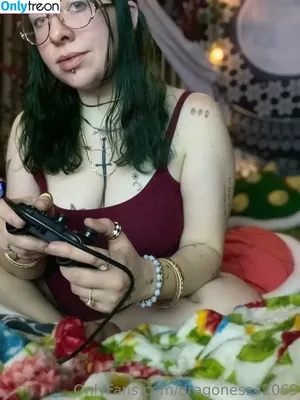  nude photo #0005