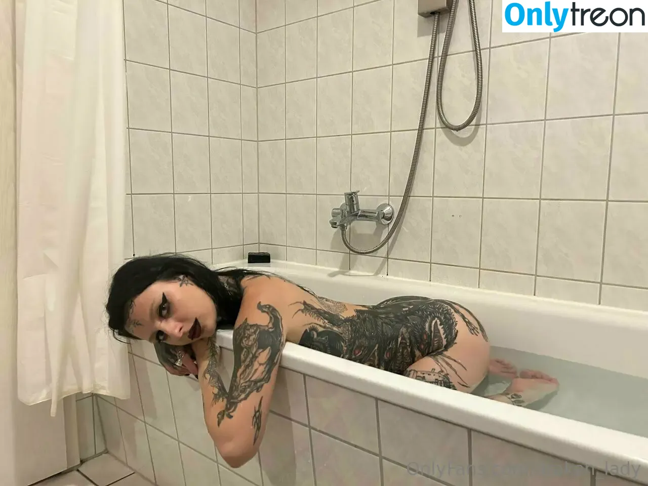 draken_lady nude photo #0123 (Lust Dragon / iamthedragonlady / yo-landi_black)