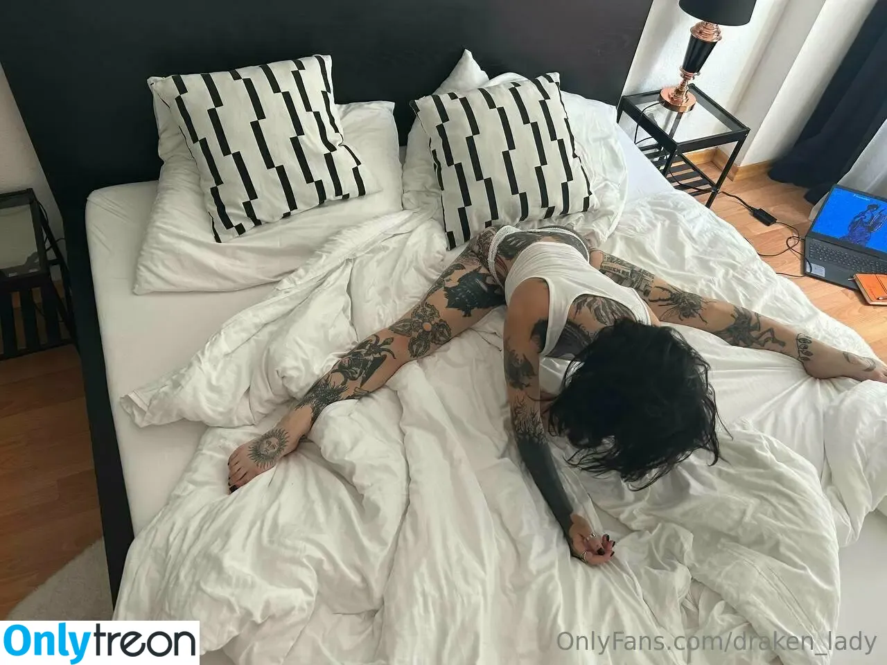 draken_lady nude photo #0124 (Lust Dragon / iamthedragonlady / yo-landi_black)