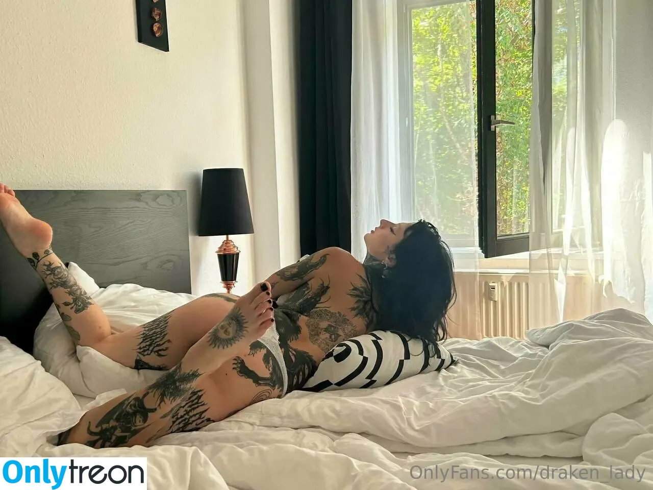 draken_lady nude photo #0431 (Lust Dragon / iamthedragonlady / yo-landi_black)