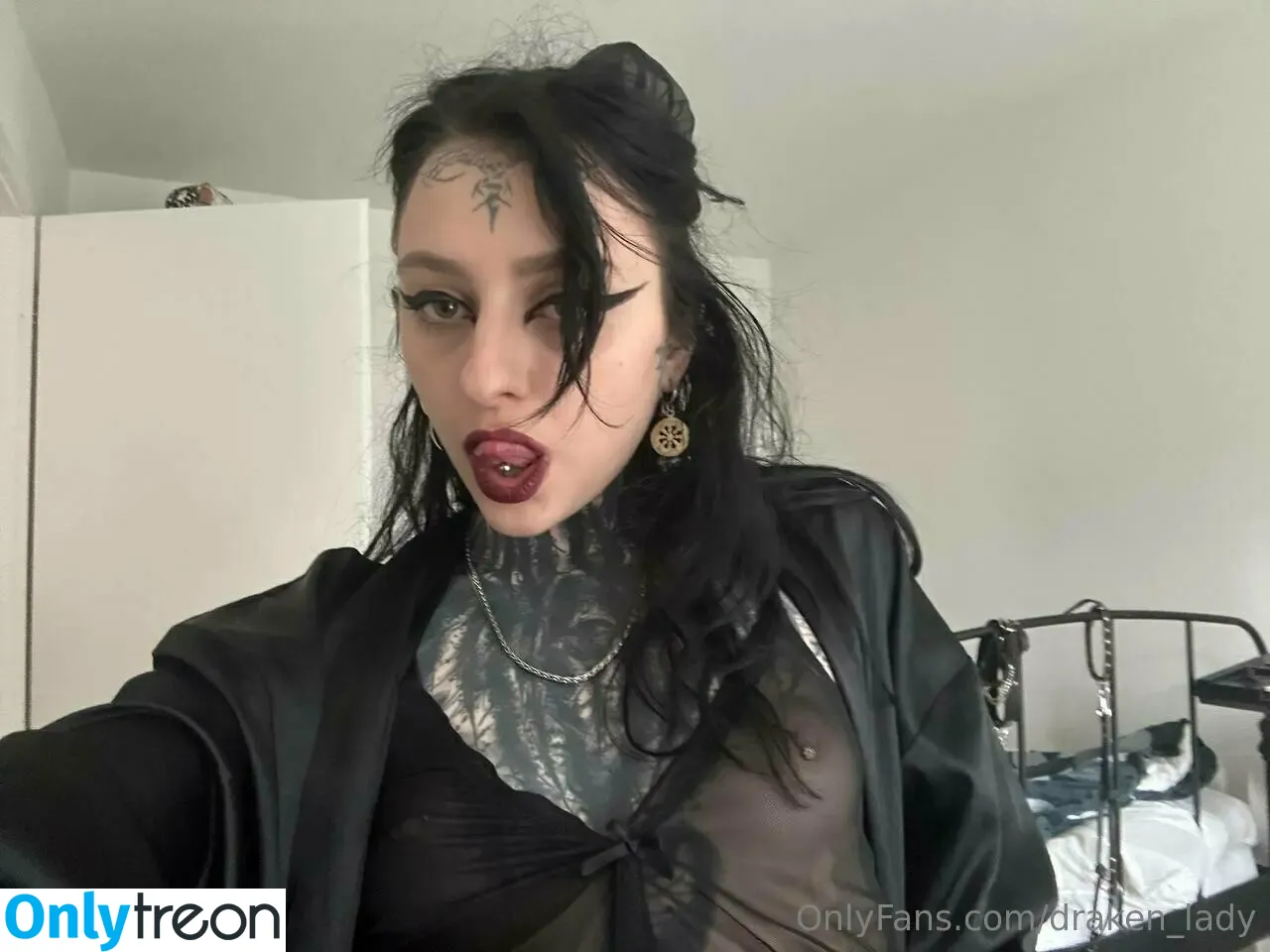 draken_lady nude photo #0432 (Lust Dragon / iamthedragonlady / yo-landi_black)