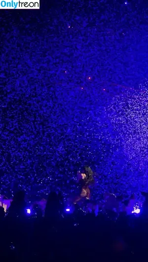 Dua Lipa / dualipa / newsong nude photo #9489