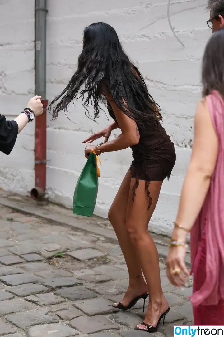 Dua Lipa nude photo #9326 (dualipa / newsong)