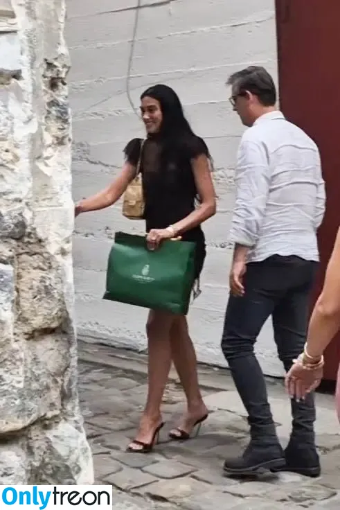Dua Lipa nude photo #9355 (dualipa / newsong)
