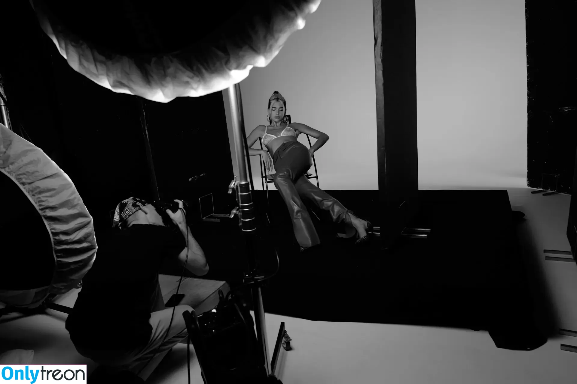 Dua Lipa nude photo #9402 (dualipa / newsong)