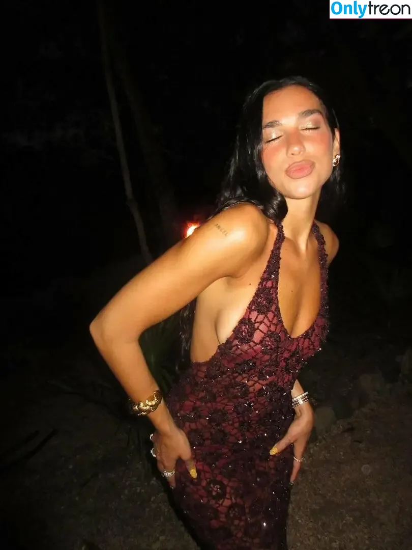 Dua Lipa nude photo #9576 (dualipa / newsong)