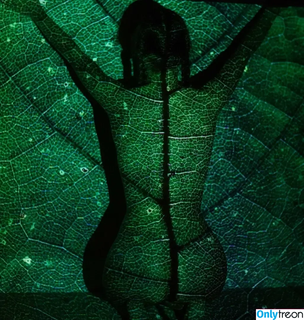 duchess.satine nude photo #0015 (duchess.satine)
