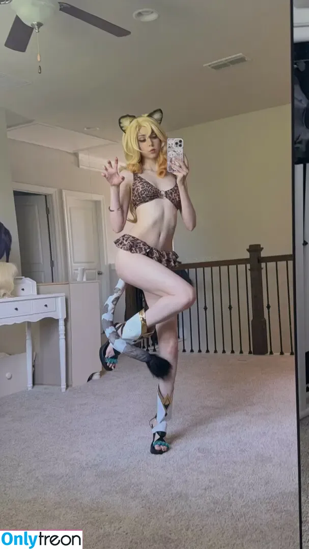 Duckie.Cos nude photo #0246 (Lexi / darlingducky / duckie_cos)