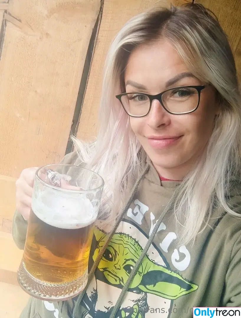 duckyisone nude photo #0003 (duckyisone)