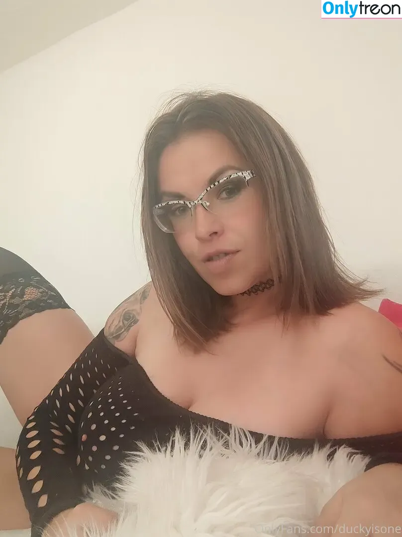 duckyisone nude photo #0023 (duckyisone)