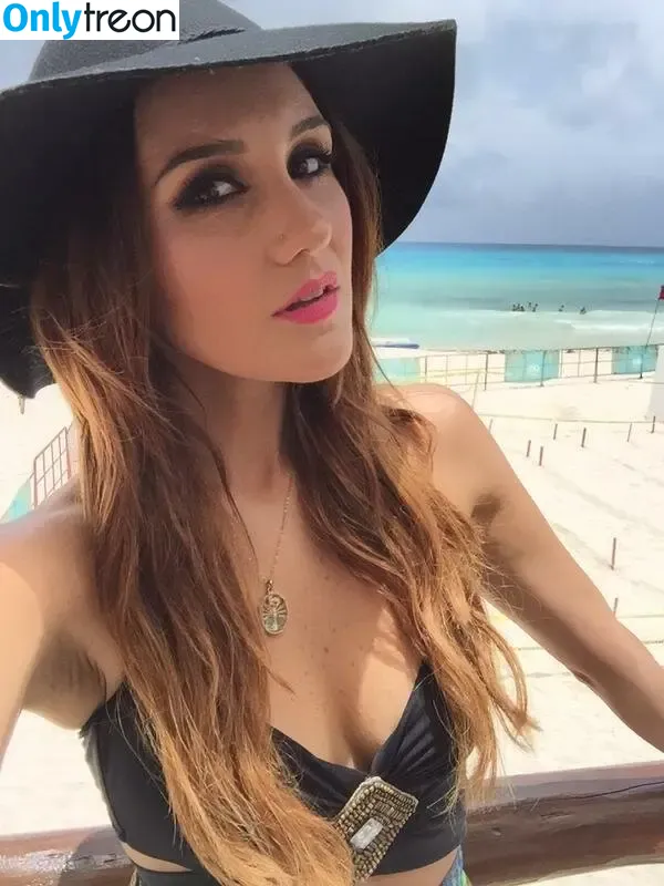 Dulce Maria nude photo #0229 (dulcemar19 / dulcemaria)