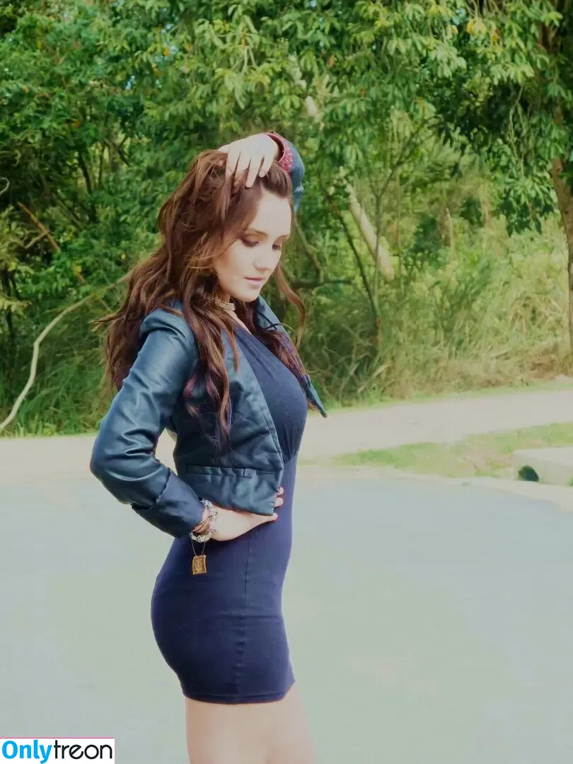 Dulce Maria nude photo #0684 (dulcemar19 / dulcemaria)