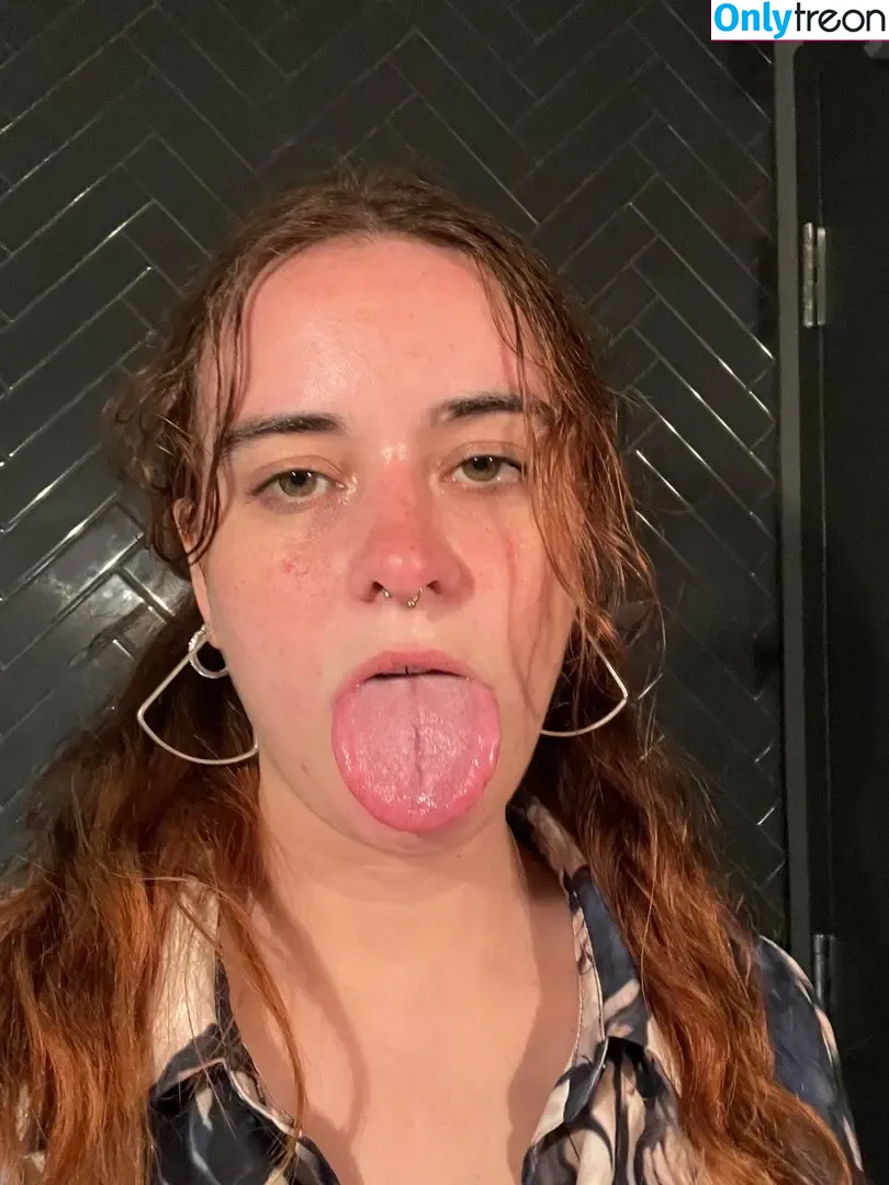 dumbbitchmurphy nude photo #0019 (dumbbitchmurphy)
