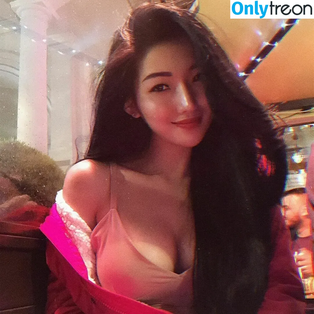 Duyenn Hipp nude photo #0003 (duyenn.hipp)