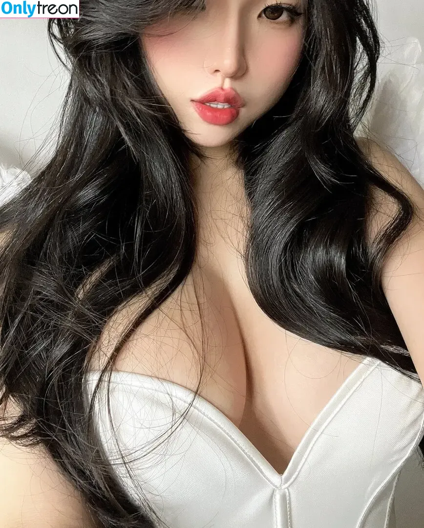 Duyenn Hipp nude photo #0442 (duyenn.hipp)