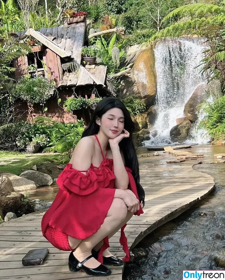 Duyenn Hipp nude photo #0681 (duyenn.hipp)