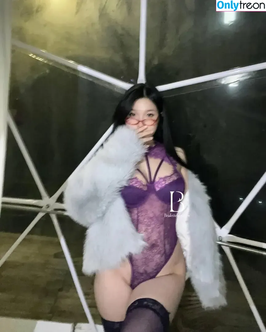 Duyenn Hipp nude photo #0719 (duyenn.hipp)