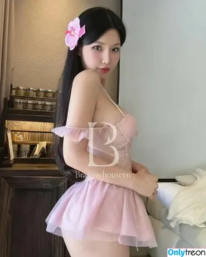 Duyenn Hipp / duyenn.hipp nude photo #1466