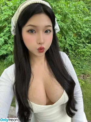 Duyenn Hipp / duyenn.hipp nude photo #1718