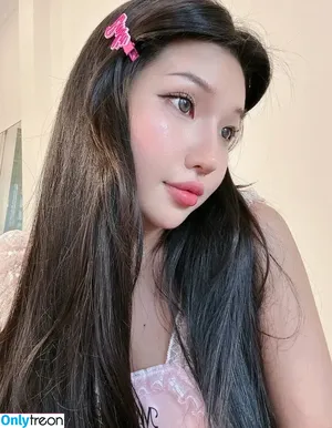 Duyenn Hipp / duyenn.hipp nude photo #1730