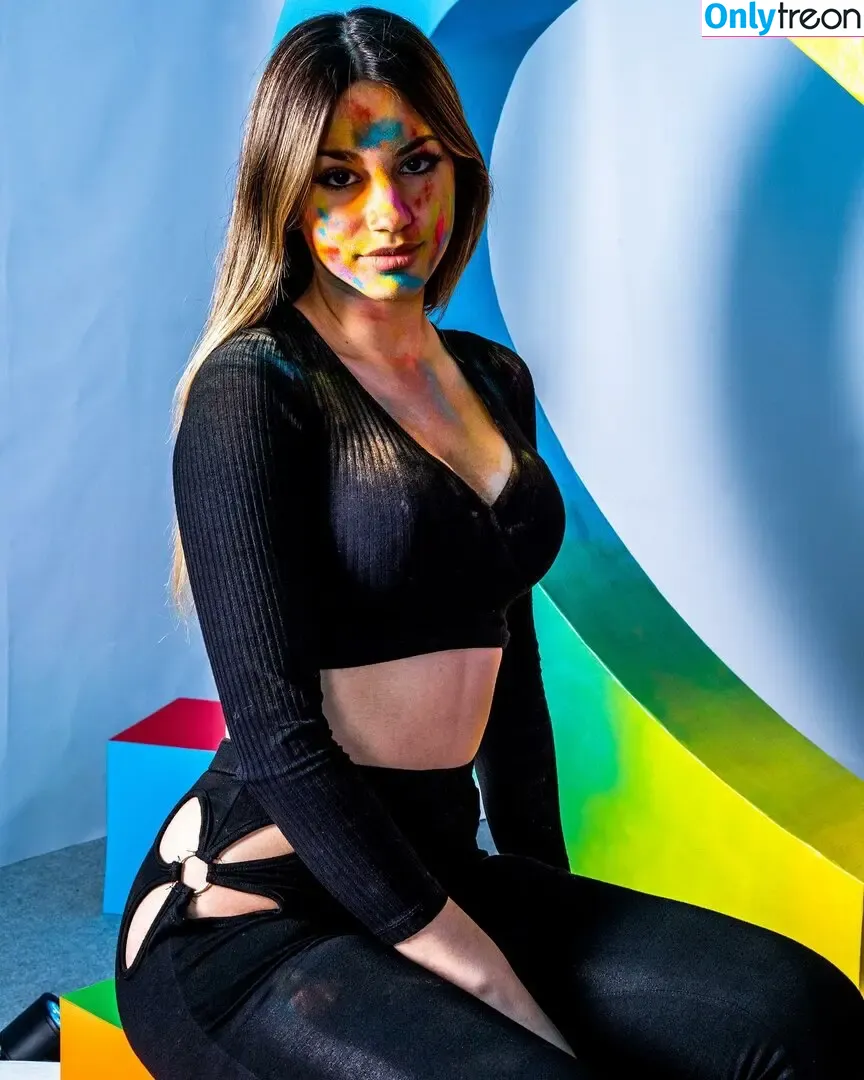 _dwwwra____ nude photo #0003 (AllaboutDwra / diewendlers)