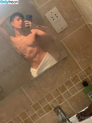 dylan_the_twink / dylantheblank nude photo #0067