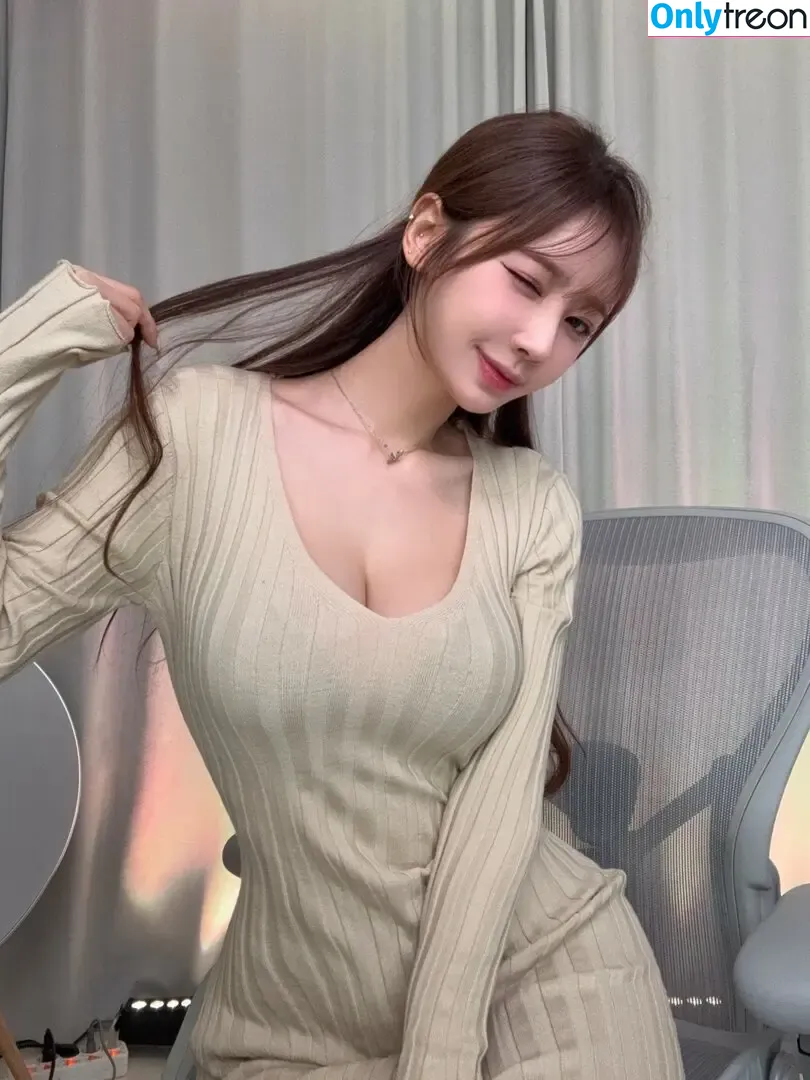 e000e77 nude photo #0080 (59.5994 / 금화S2)