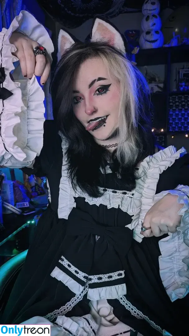 Easygoinggoth nude photo #0034 (Easygoinggoth)