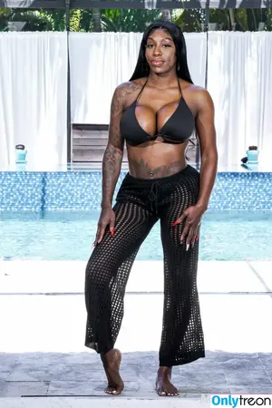 Ebony Mystique / EbonyGoddessMystique / ebony_goddessmysti / ebony_mystique nude photo #0300