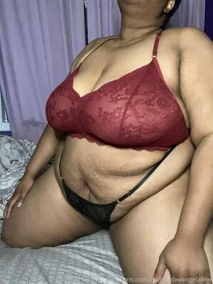 ebonybbwangelafree / ebonylab_ nude photo #0009