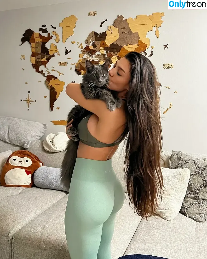 Ece Ozbdk nude photo #0011 (eceozbudak)