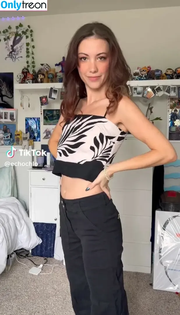Echochlo nude photo #0120 (Echochlo)