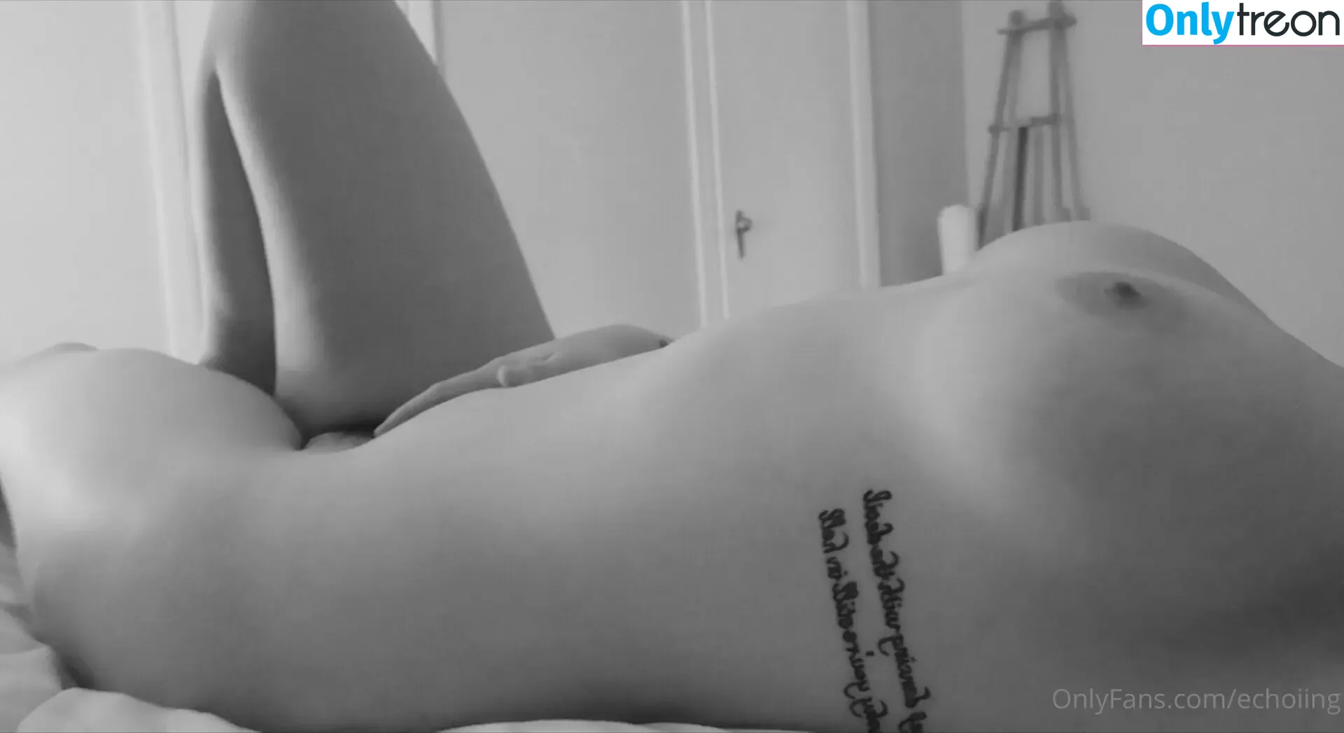 Echoiing nude photo #0026 (the_echoing)