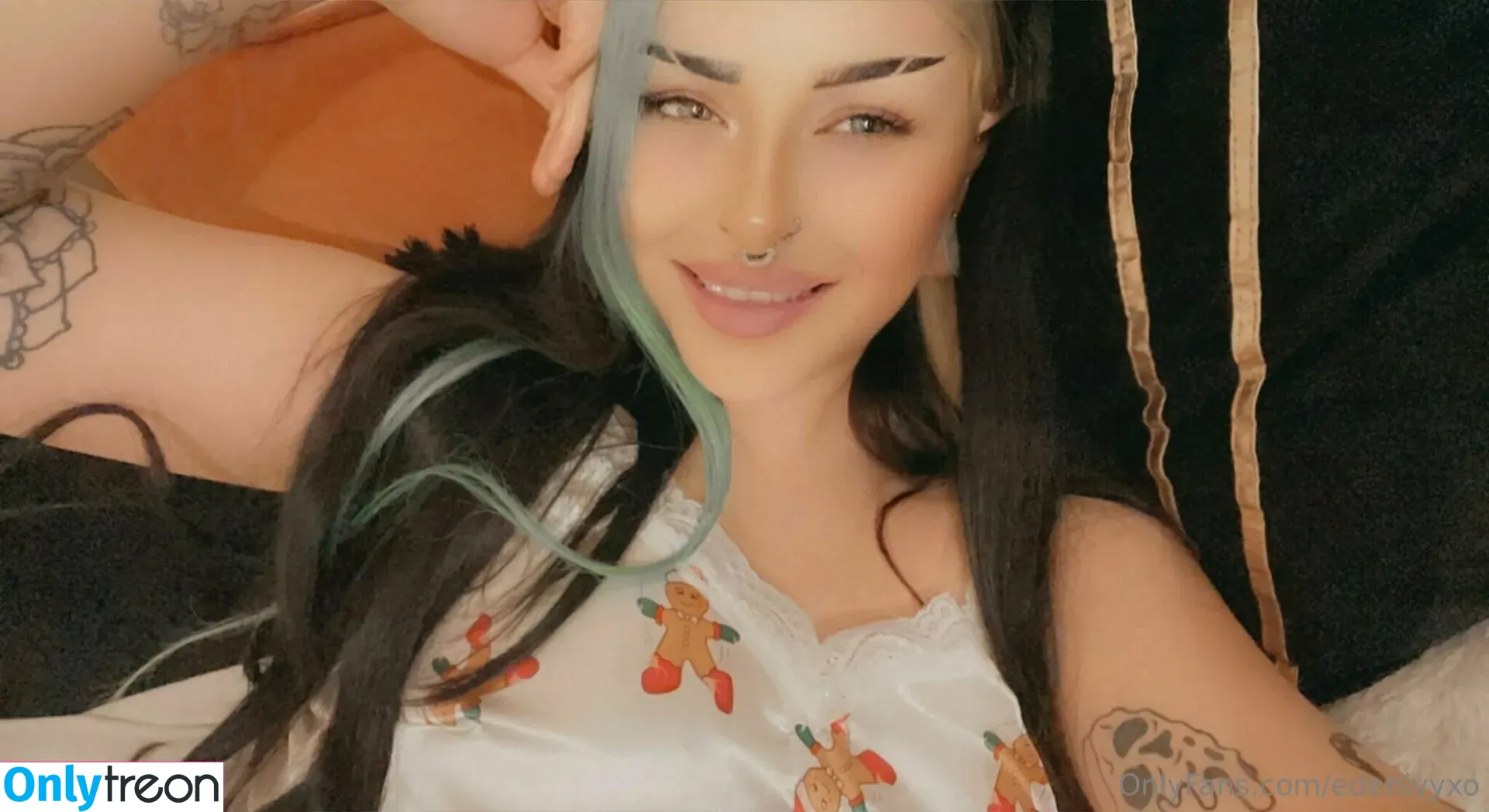 edenivyxo nude photo #0028 (edenivyxx)
