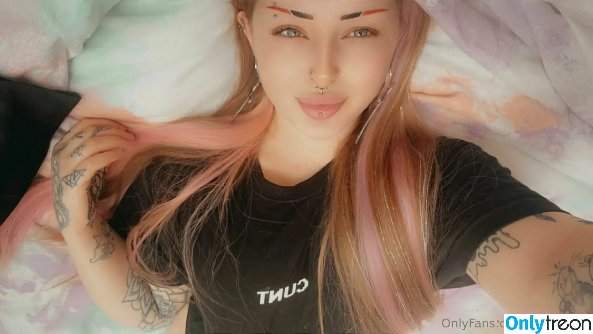 edenivyxo nude photo #0057 (edenivyxx)