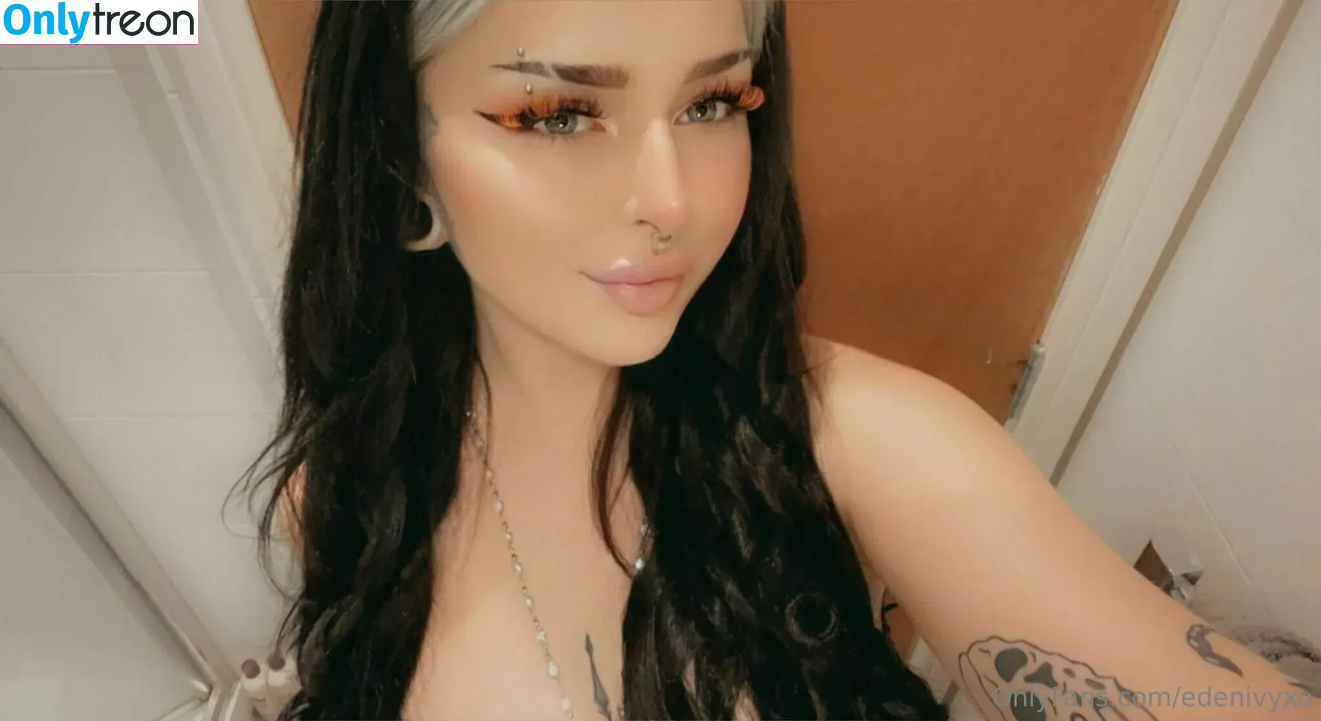 edenivyxo nude photo #0104 (edenivyxx)
