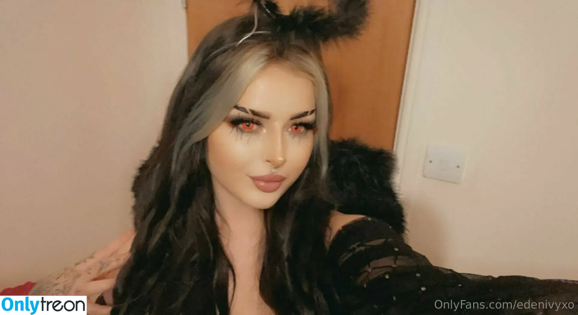 edenivyxo nude photo #0105 (edenivyxx)