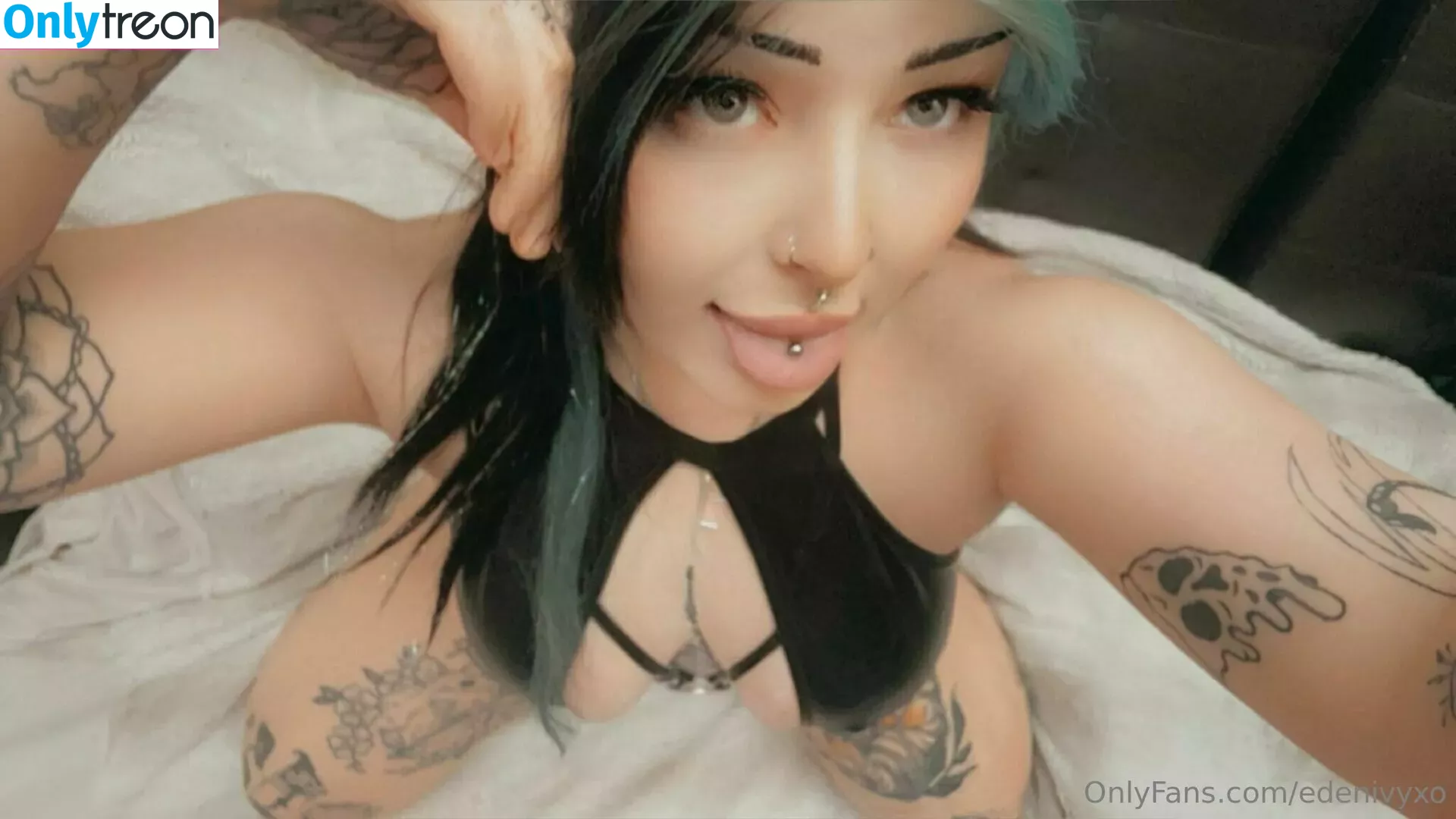 edenivyxo nude photo #0318 (edenivyxx)
