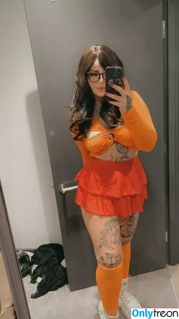 edenivyxo nude photo #0344 (edenivyxx)