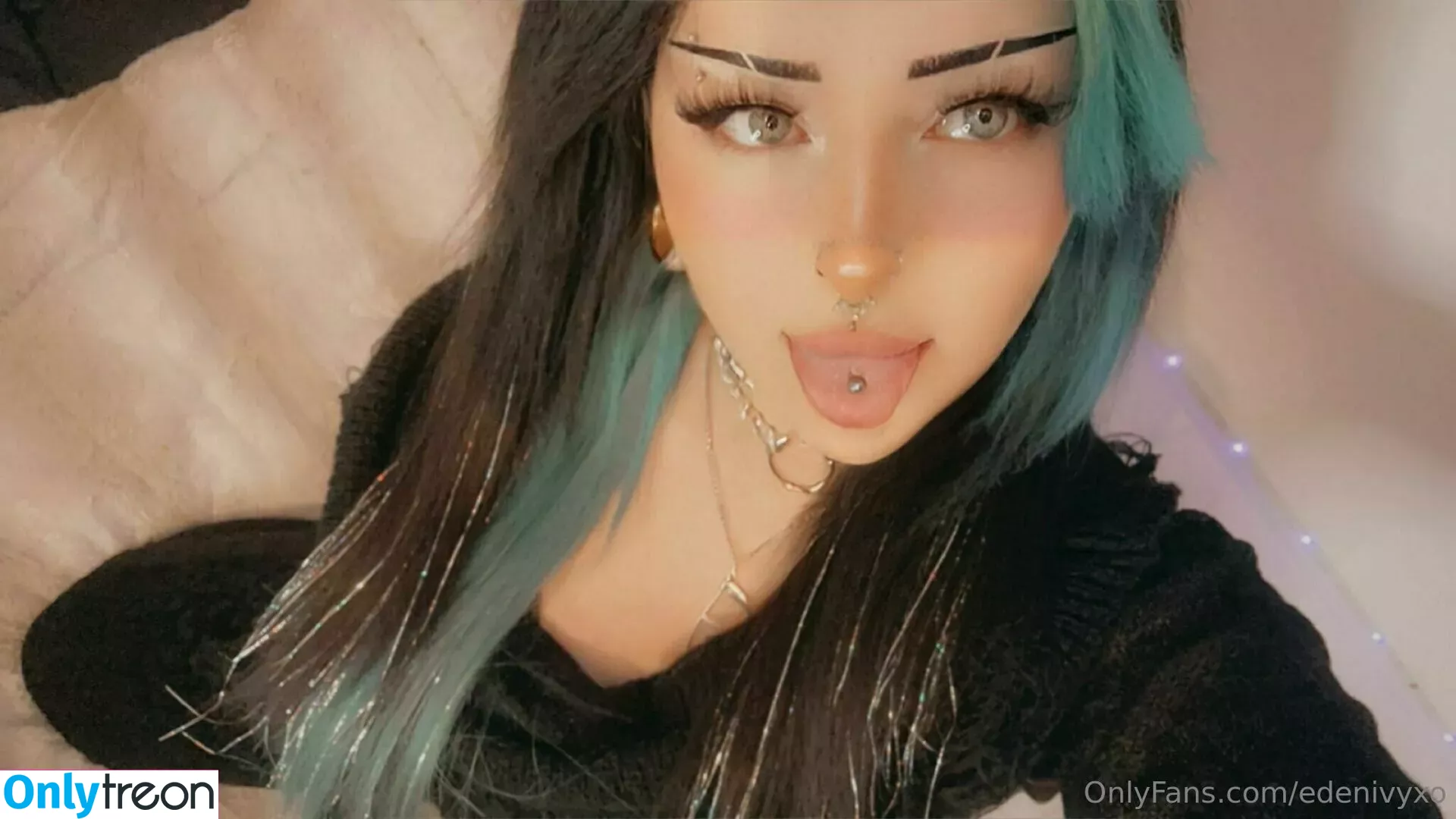 edenivyxo nude photo #0347 (edenivyxx)