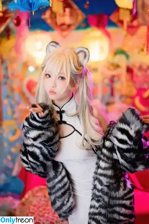 eeelyeee / Ely Cosplay / Ely_eee nude photo #0605