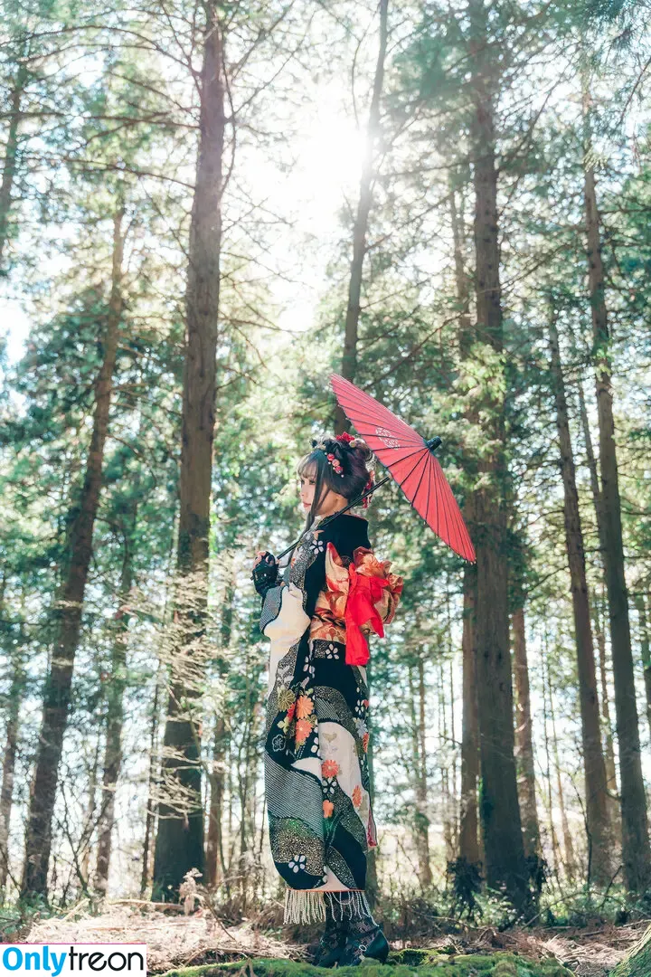 eeelyeee nude photo #0572 (Ely Cosplay / Ely_eee)