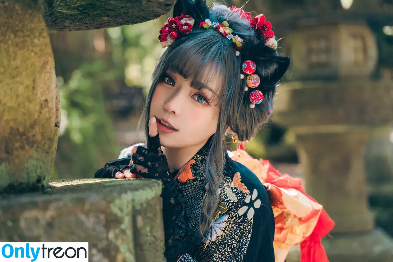 eeelyeee nude photo #0577 (Ely Cosplay / Ely_eee)