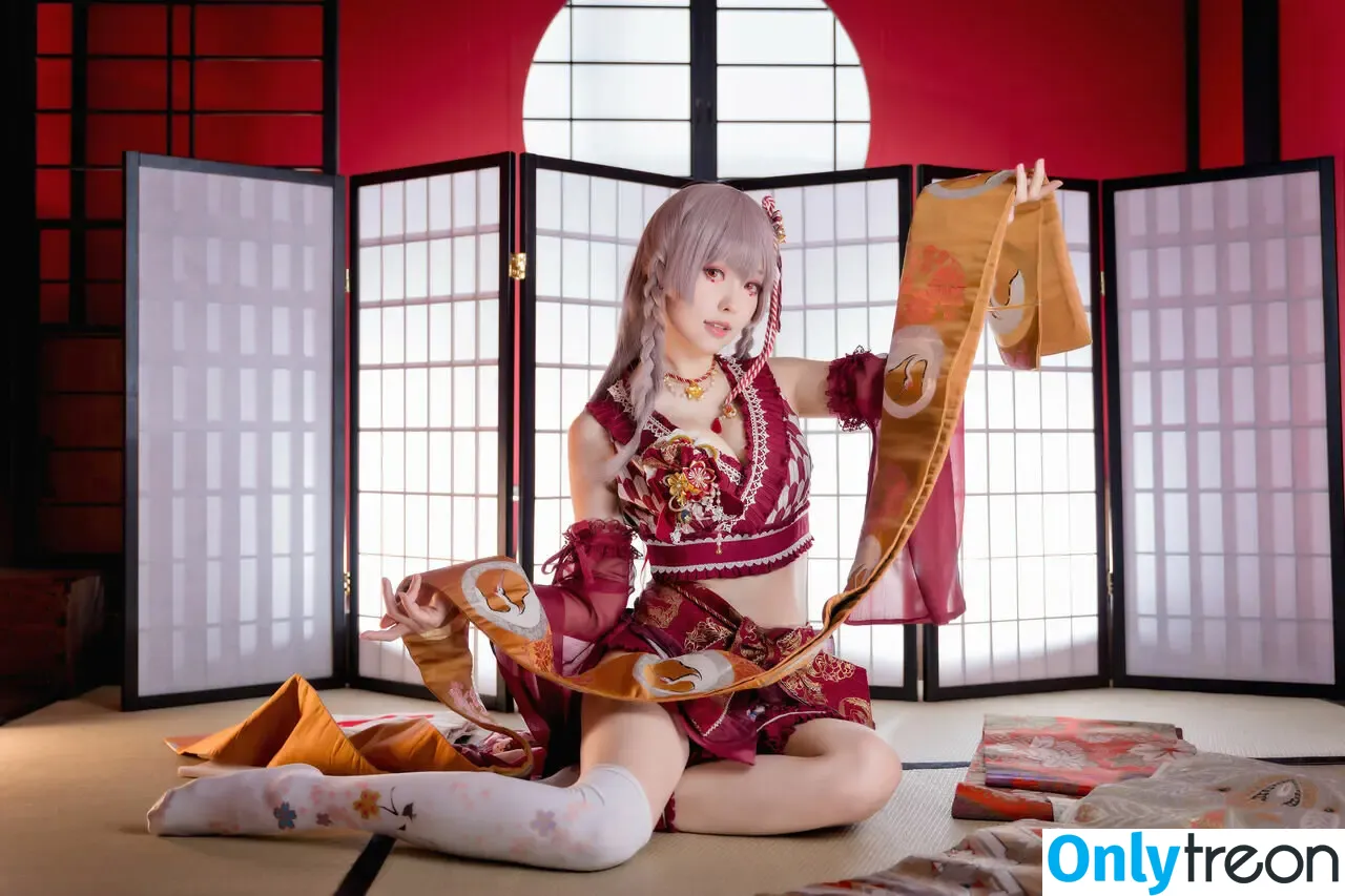 eeelyeee nude photo #0587 (Ely Cosplay / Ely_eee)